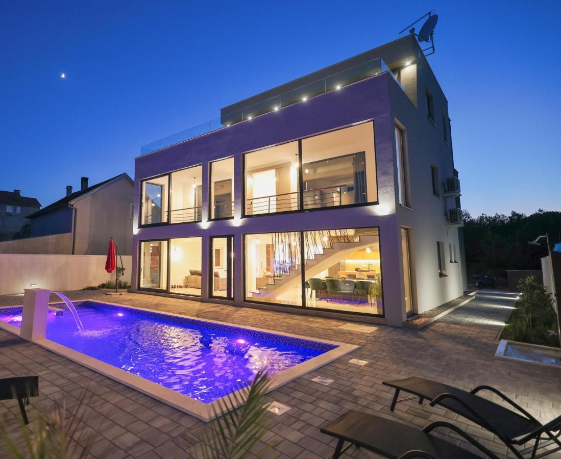 Rhapsody In Green - Luxury Villa In Zadar Crno Экстерьер фото