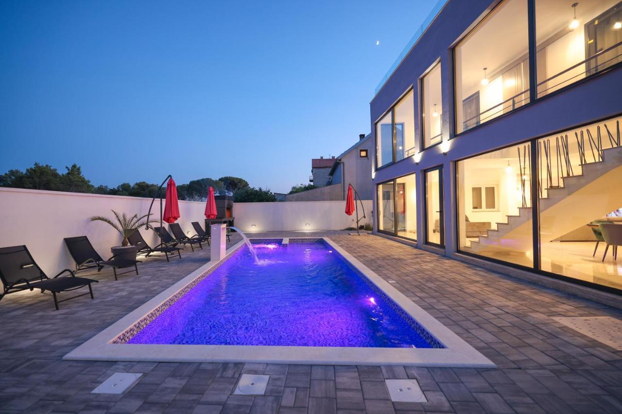 Rhapsody In Green - Luxury Villa In Zadar Crno Экстерьер фото
