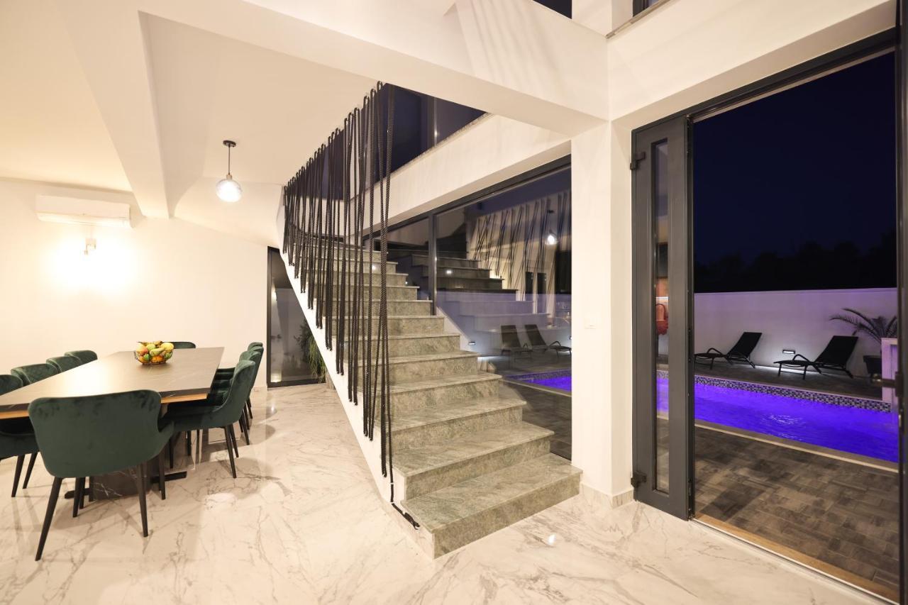 Rhapsody In Green - Luxury Villa In Zadar Crno Экстерьер фото