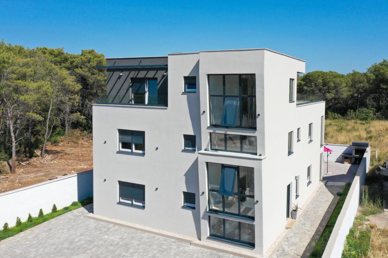 Rhapsody In Green - Luxury Villa In Zadar Crno Экстерьер фото